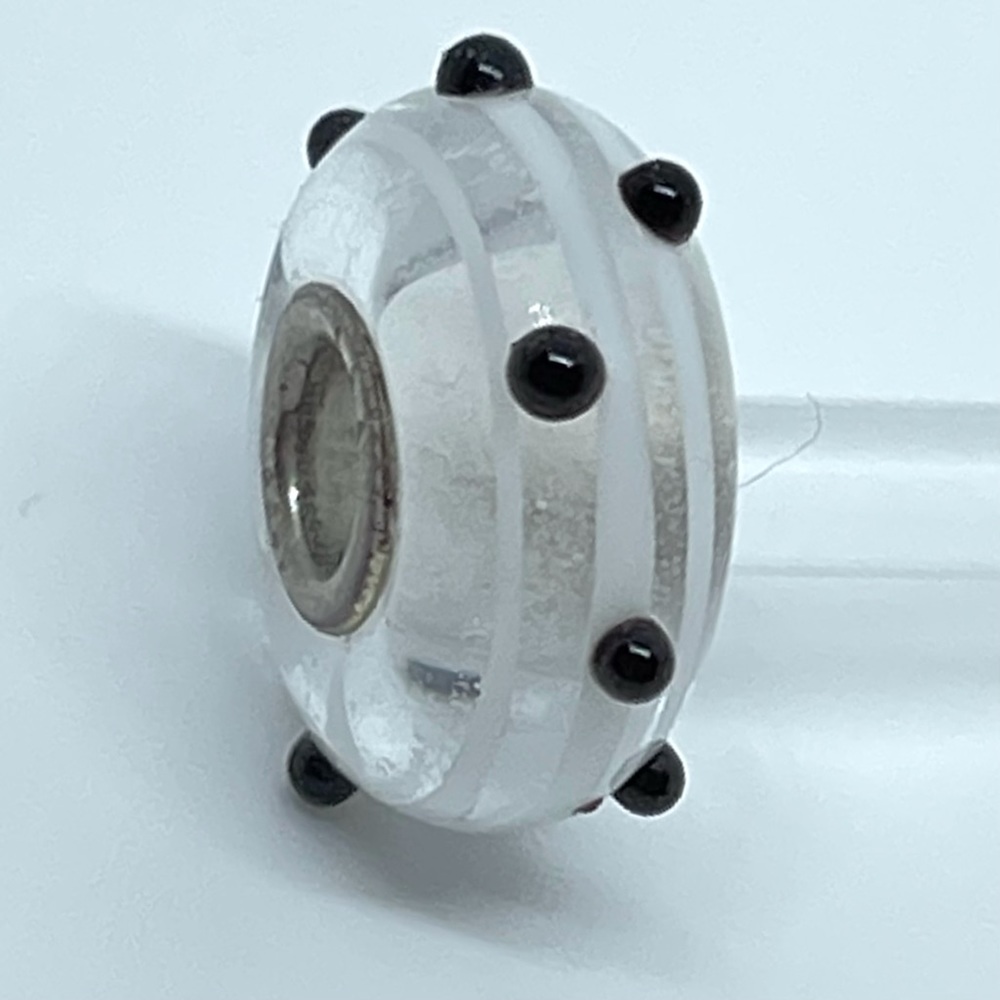 Trollbeads Black Dot